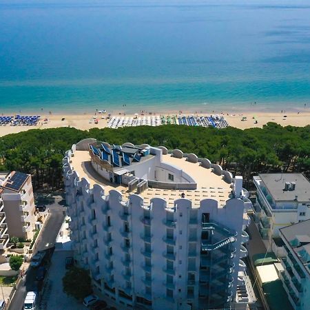 Hotel Lido Альба-Адріатіка Екстер'єр фото