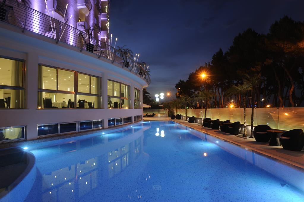 Hotel Lido Альба-Адріатіка Екстер'єр фото