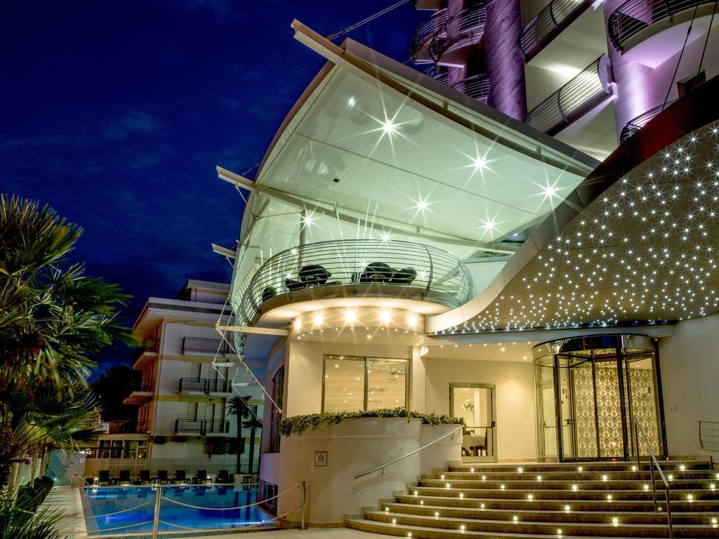 Hotel Lido Альба-Адріатіка Екстер'єр фото
